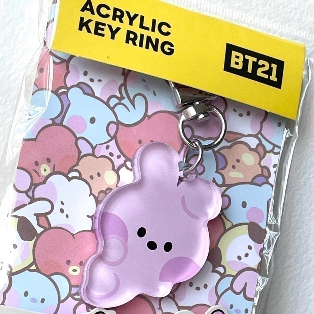 Cooky Acrylic Keychain ( Korean Exclusive ) BT21 | NWT 🩷 - Picture 2 of 6